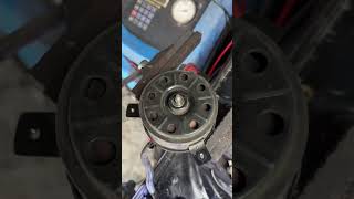 Hyundai Accent 2014 cambio de motor del abanico de radiador