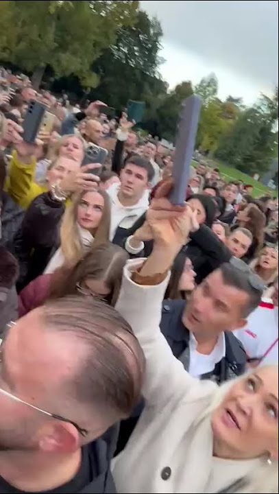 Darko Lazić sa gradjanima Ciriha odaje počast Halidu Bešliću