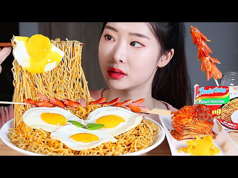 I gave NYC strangers Indonesia's amazing Indomie Mie Goreng noodles to try for the first time. They . 