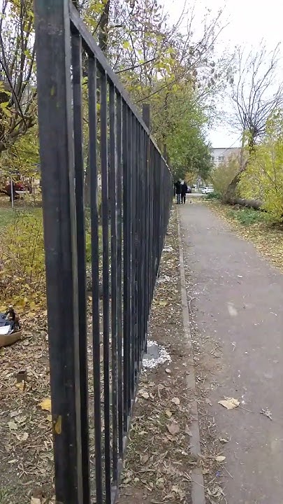 забор почти готов., всего три делов... - YouTube