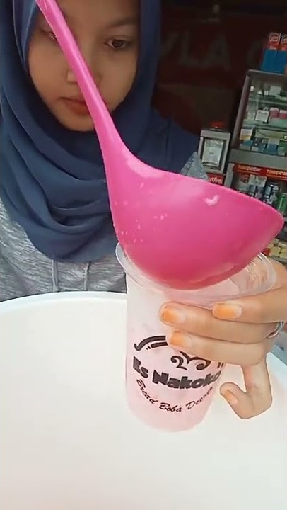 viral penjual Cantik Es Nakoko.