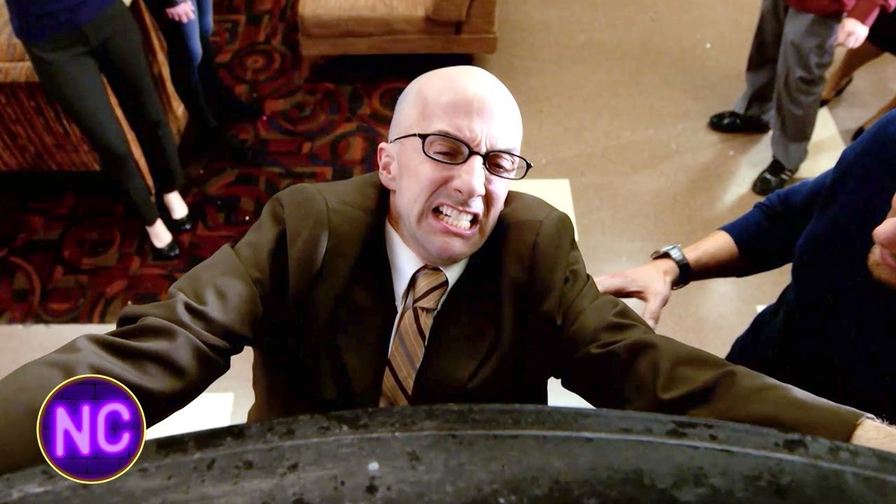 ⁣The Dean Attacks the Vending Machine | Community Season 5 Episode 12