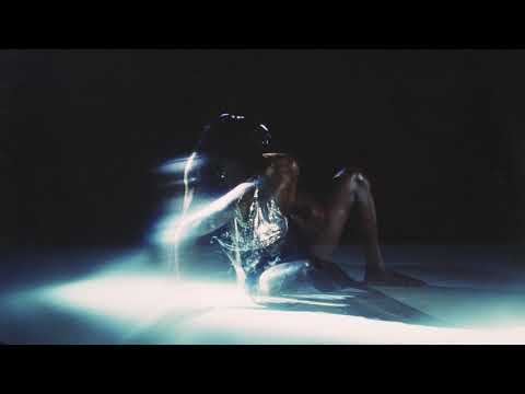 Putar Asteroid Blues - Yves Tumor