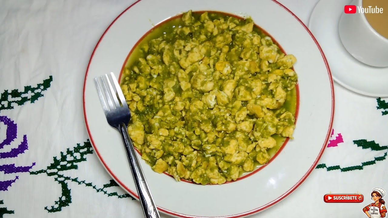 La receta del mes... huevo en salsa de tomate verde