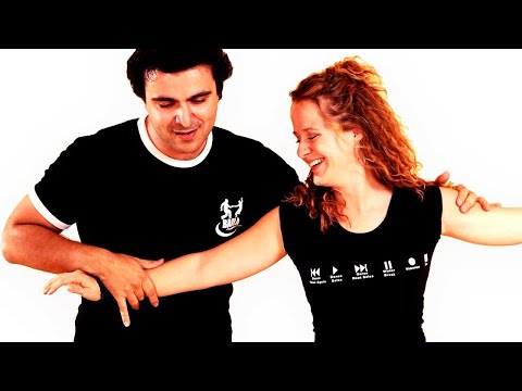 femmenessence Cours de Bachata Débutant (Gratuit)