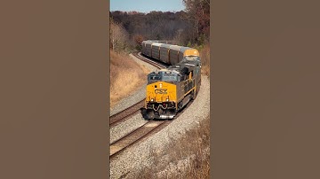 CSX I025 SB at Nortonville, Ky with the Seaboard Coast Line Heritage Unit.