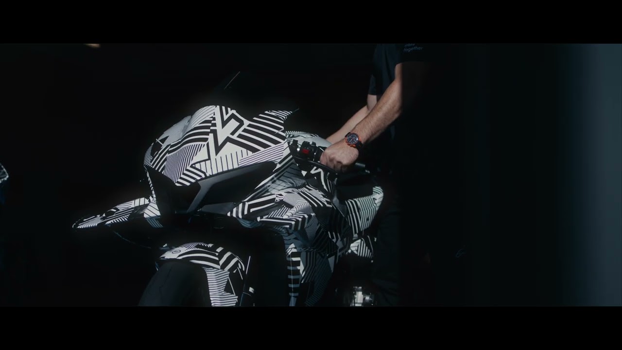 顛覆速度信仰 ! CFMOTO SR-RR 公升級仿賽原型車正式亮相 📸