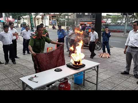 Video: Cháy thảo nguyên. Cách dập tắt đám cháy trên thảo nguyên