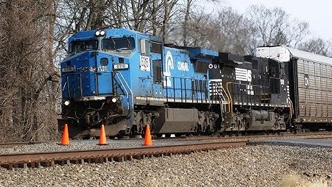 NS 11J on the NS PITL with NS 8316 (ex-Conrail) (2011)