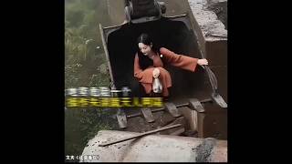 🇨🇳 绝壁上的生死信任：得妻如此，夫复何求 🇬🇧 Trust on the Cliff: A Wife's Dev...