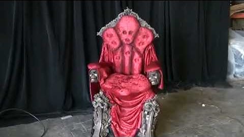 HAUNTEDPROPS.COM HPCOSTCHR-Comfy Chair Costume