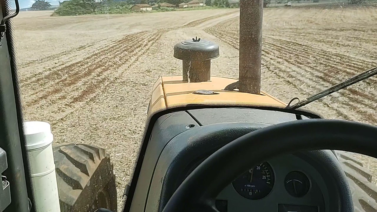 BH 180 No plantio do milho safrinha, Jumil Exacta 12 linha na botinha. 19/02/2021