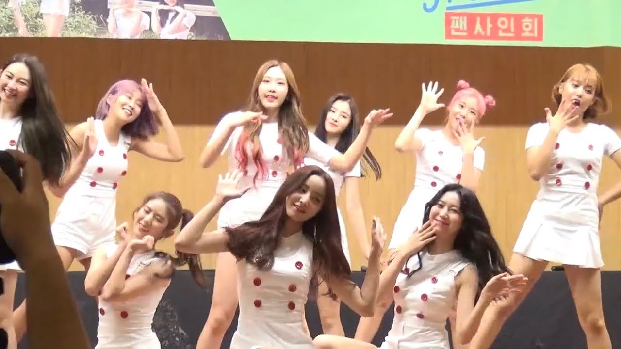 MOMOLAND(모모랜드) Freeze!(꼼짝마) - YouTube