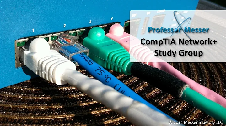 What is the difference between a static route and a dynamic route?