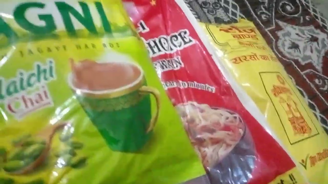 Ham le ke aa gaye bahut Sara rashan 🍜🍇🫐🥒😁📷