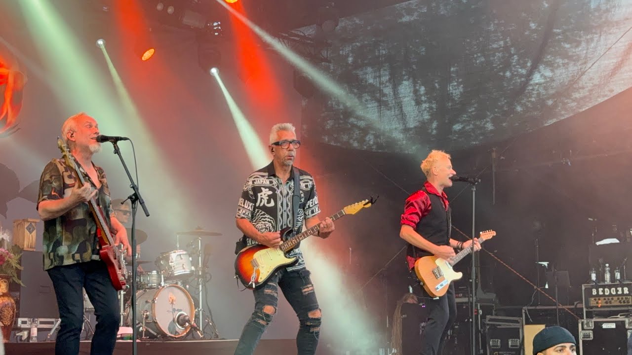 Neljä ruusua - Nuori ikäisekseen 