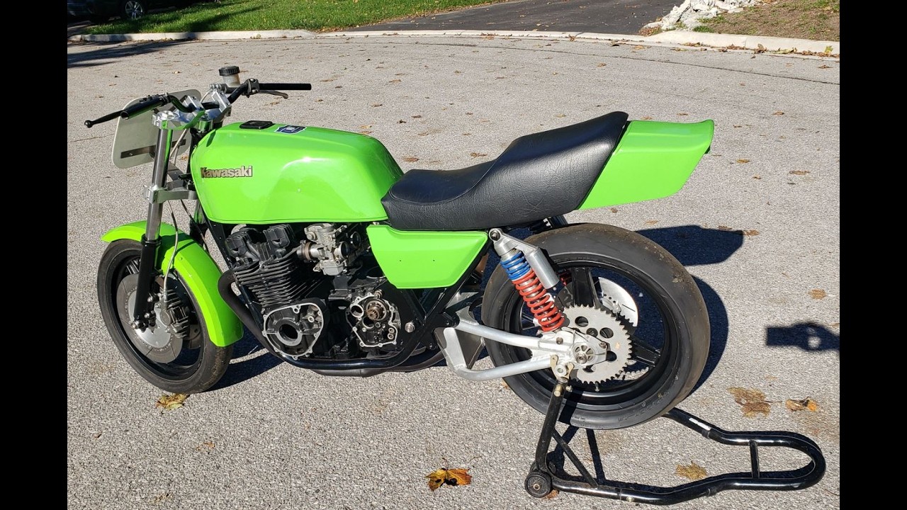 けい① 1982 Kawasaki KZ1000R S1 Tribute Project – Iconic Motorbike Auctions