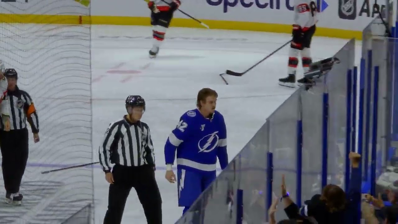 Curtis Douglas vs Kurtis MacDermid Heavyweight Fight | Lightning vs Senators (Oct 9, 2025)