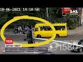 Новини України: у Львові маршрутка збила 16-річну дівчину на пішохідному переході