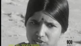 This Day Tonight: Swami (1968)
In 1968, This Day Tonights Gordon Bick ventured down to Balmoral Beach in Sydney to meet Swami Sarasvati and got to know her and her students as they practised yoga and meditation.
ABC ID: 2000120869 This Day Tonight: Swami (1968)