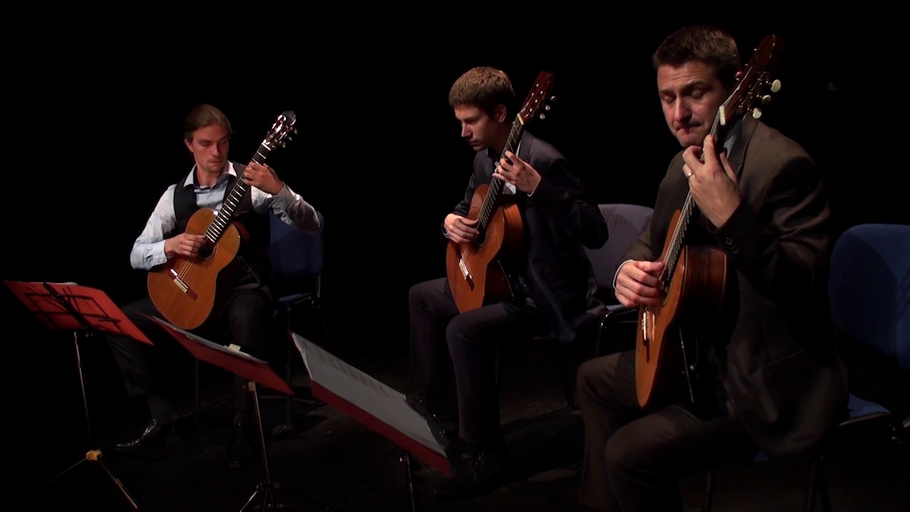 Trio Alborada pot pourri