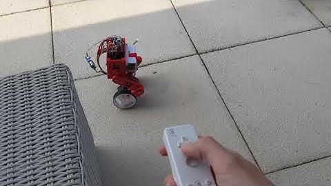 Boston Dynamics inspired Self balancing robot driving test with Raspberry Pi