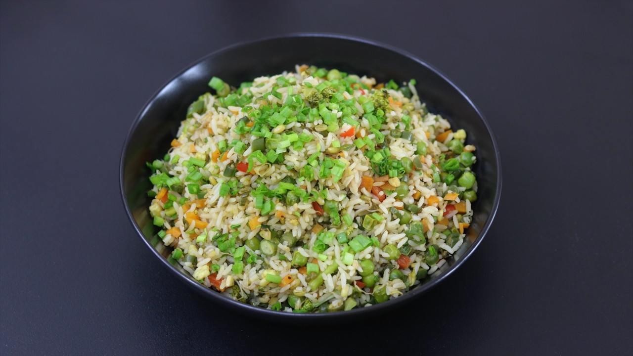 High Protein Dinner - Sprouts Veg Fried Rice Recipe - Healthy Vegan Recipes | Skinny Recipes