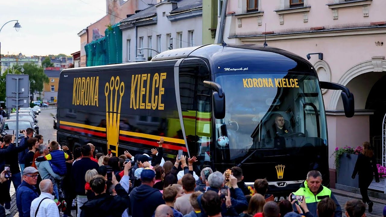 PREZENTACJA KORONY NA KIELECKIM RYNKU