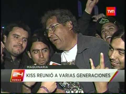 MAQUINARIA 2012 ENTREVISTA KISS EN CHILE 24HORAS TVN CENTRAL11 11 2012