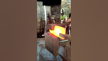 Iron shank forging process- Good tools and machinery make work easy