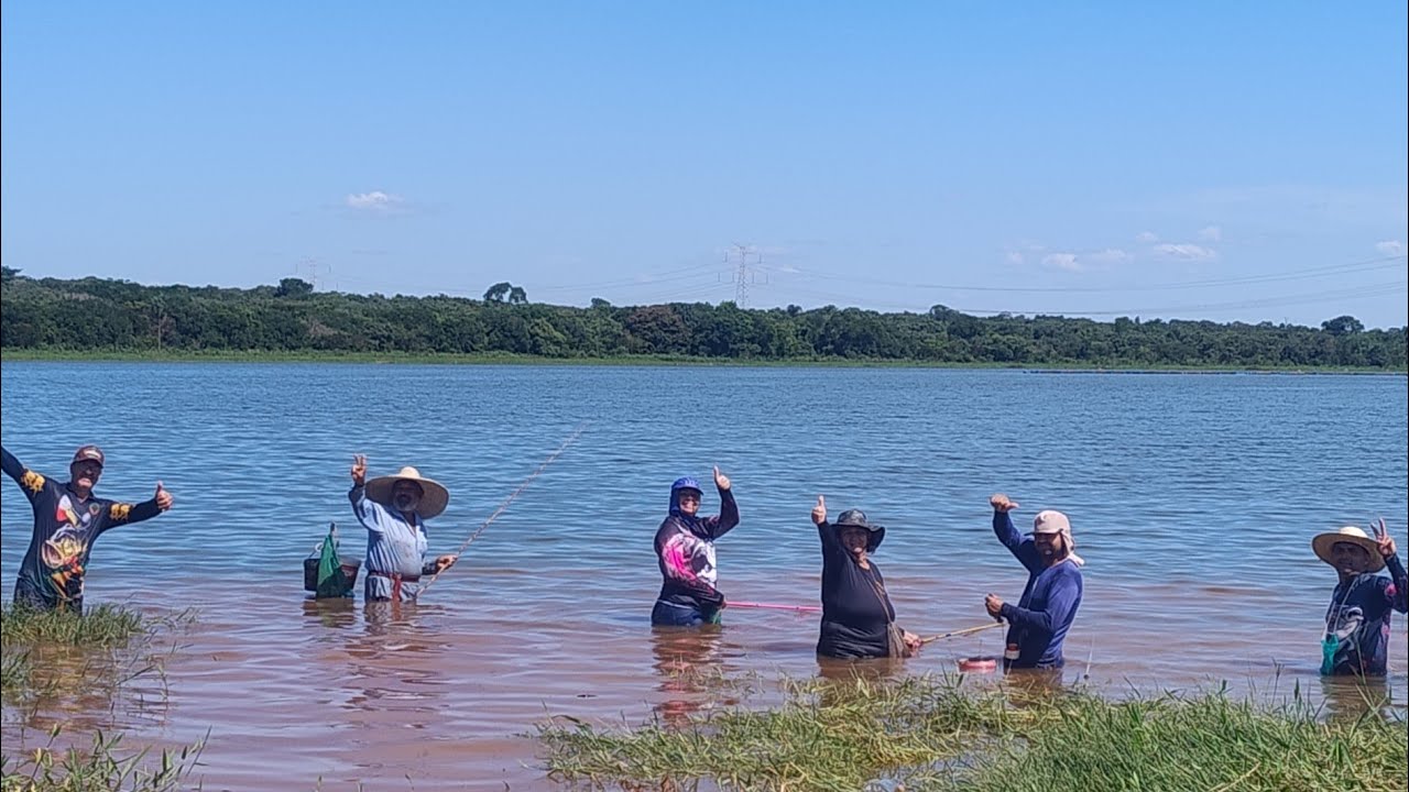 Pescaria com os amigos e um almoço com um peixinho frito.