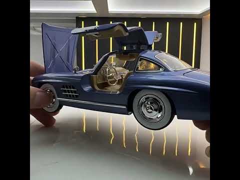 Модель автомобіля Mercedes-Benz 300SL 1:24 металопластик інерційна підсвічування звуки відкриваються дверцята капот, видео 1