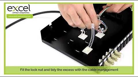 Placing the fibre into the patch panel