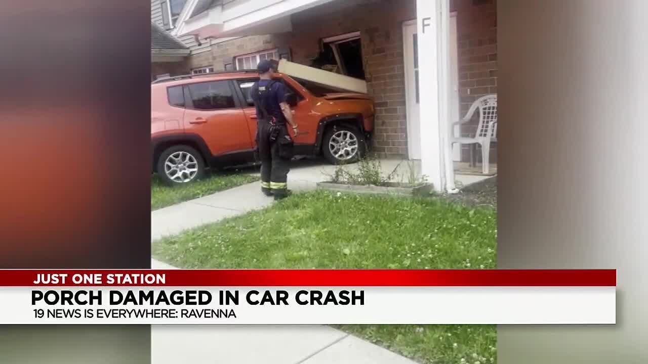 Ravenna tenant still waiting on repairs 1 week after car crashes