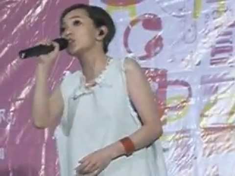 2012-08-11郭采潔台中簽唱會唱單曲循環