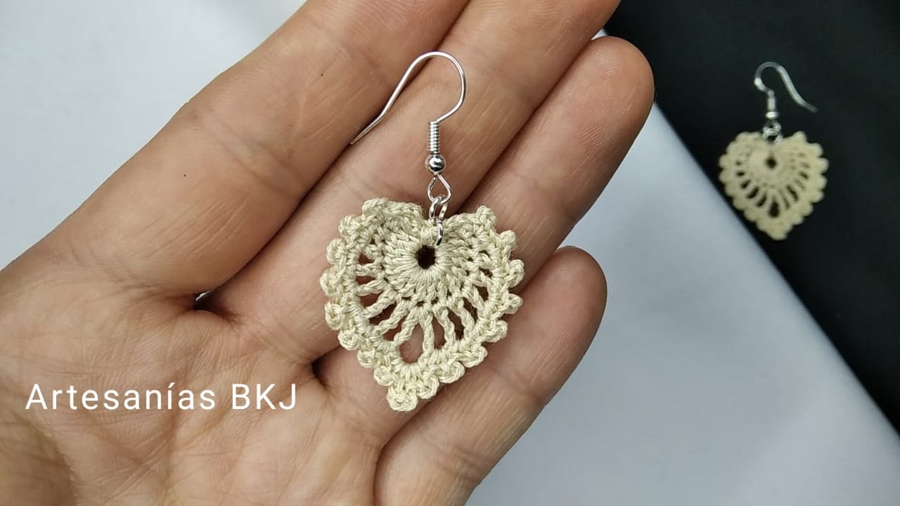 Paso a paso para hacer aretes de hoja a crochet/ Tutorial to make crochet leaf earrings
