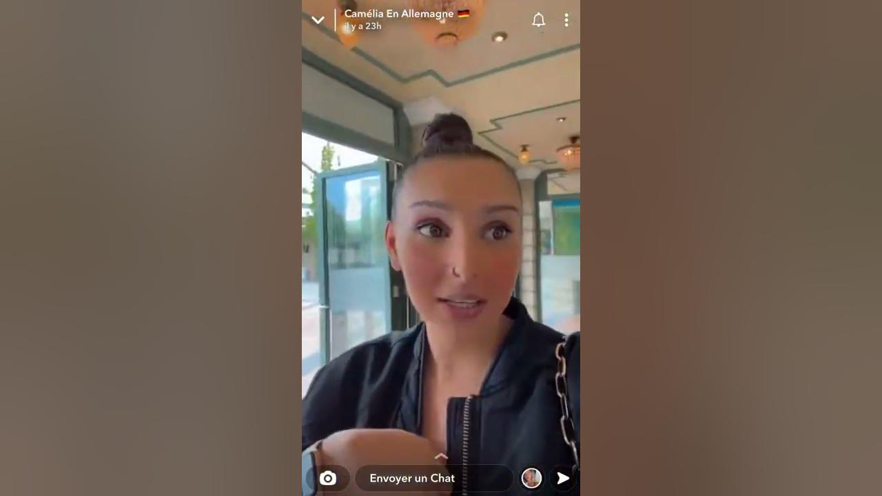 Camélia fais un bisous sur le bras de kms