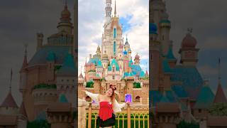 Putri Disney 👑 🫅 #disney #disneyland #hongkong #celana pendek #perjalanan #populer
