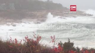 MA:MASSIVE WAVES CRASH DOWN IN ROCKPORT