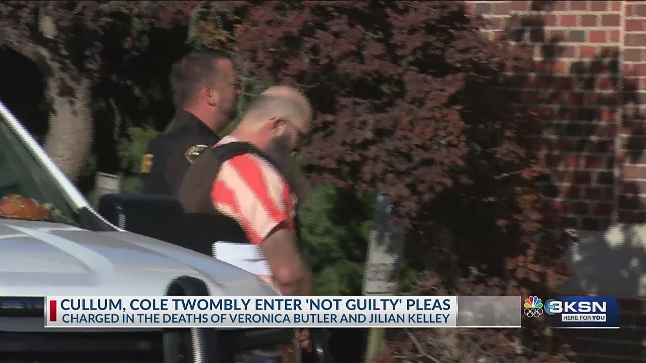 Two defendants plead not guilty in killings of Kansas moms - YouTube
