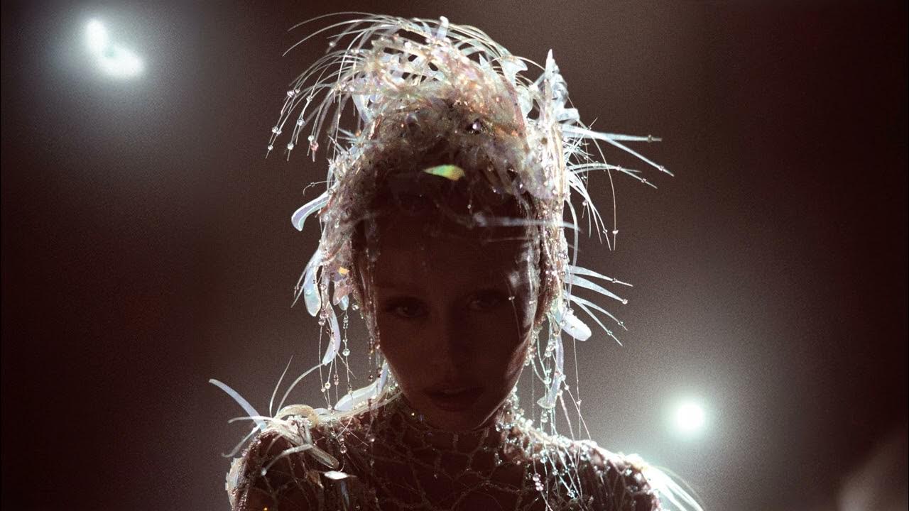 Miley Cyrus - End of the World (Instrumental) Miley Cyrus - End of the World (Instrumental)