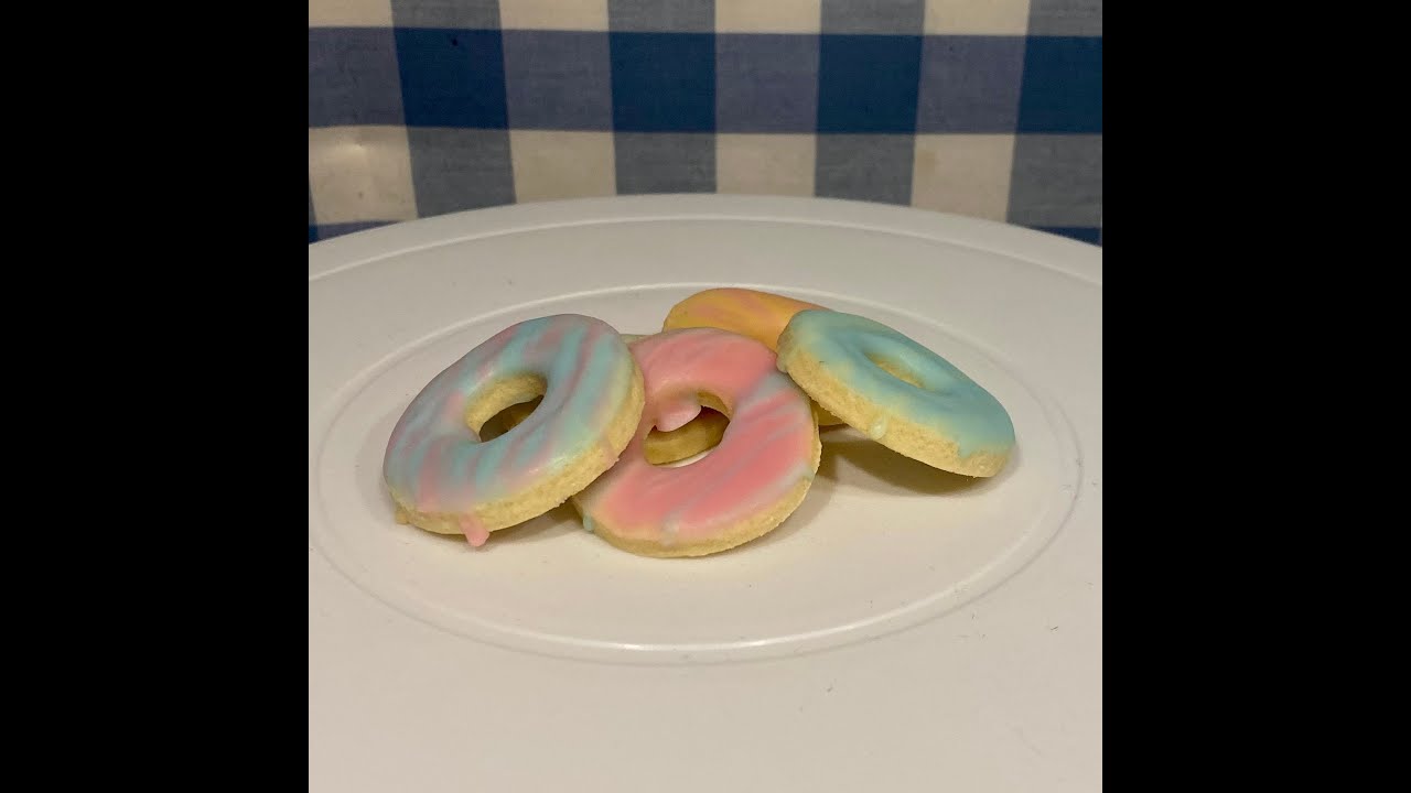 How to Make Homemade Party Rings | Phoebakes