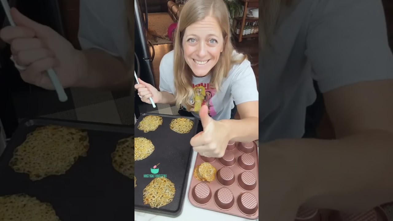 Mini Cheese Shell Taco Salads 