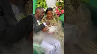 Akabbani kasanyusiza a Bantu ku Mukolo gwa KALANZl owa radio akaboozi ku 2