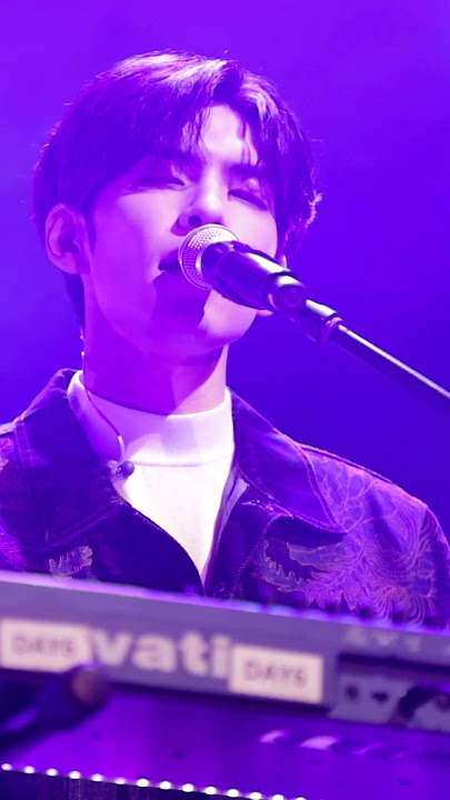 [LIVE CAM] 원필 - 그럴 텐데 @ 2019 Christmas Special Concert 'The Present'