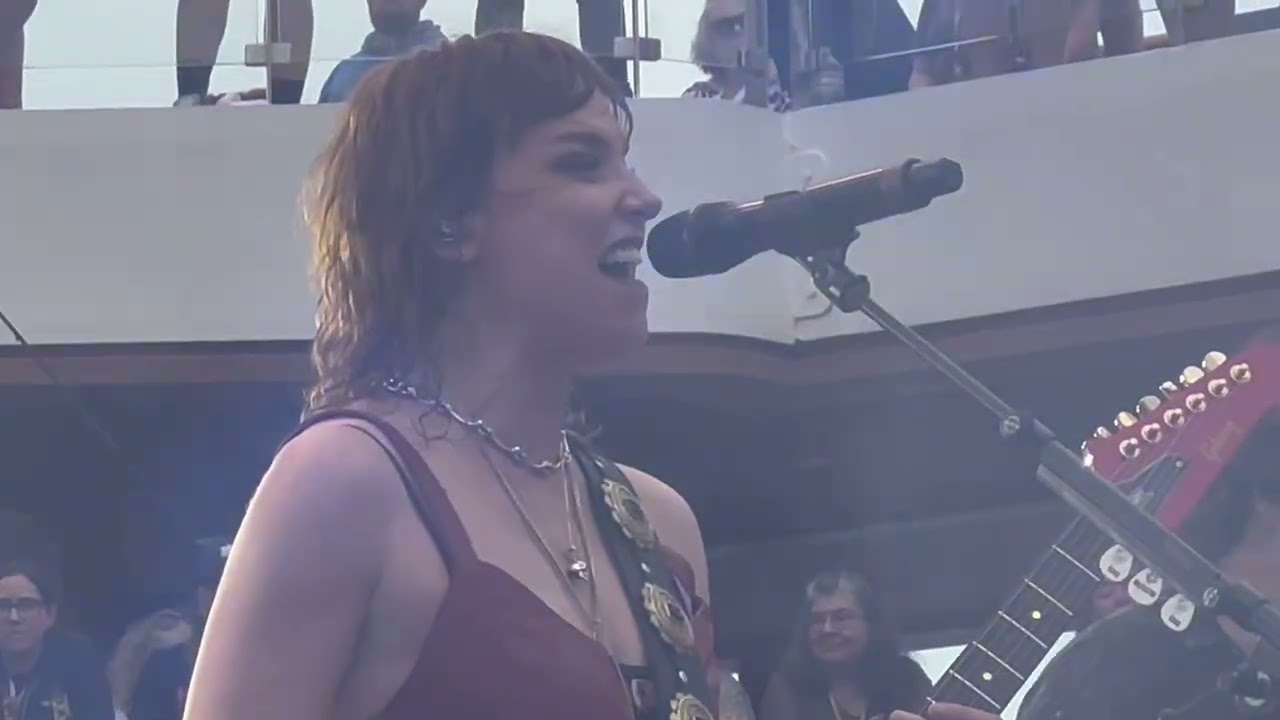 Halestorm (Perry Mason) Ozzy Osbourne cover ShipRocked 1/30/2026 ￼