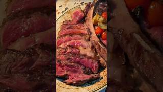 Flawless medium-rare Tomahawk. 🥩🔥