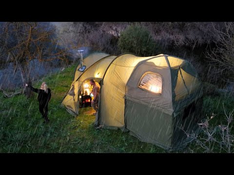 CAMPING SOUS LA PLUIE AVEC NOTRE TENTE 2 COUCHES