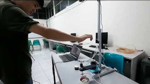 Cánh tay robot điều khiển từ xa bằng xử lý hình ảnh