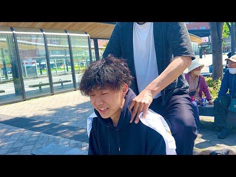 ASMR 肩こり学生さんに感動の肩もみ！痛い腰もマッサージしてあげるよ